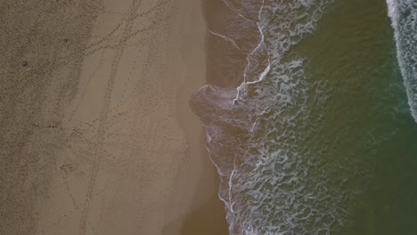 seeing-the-small-waves-in-the-beach-from-sky