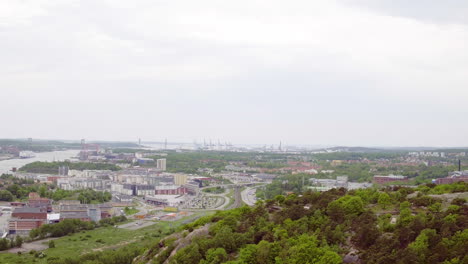 Aerial-view-of-housing-area-in-Gothenburg,-capturing-the-river-in-the-background