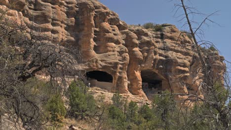 Gila-Cliff-Dwellings-National-Monument-in-Canyon-Wall,-Silver-City-New-Mexico