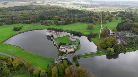 Castillo-De-Leeds-Drone-Disparó-Dolly-Izquierda