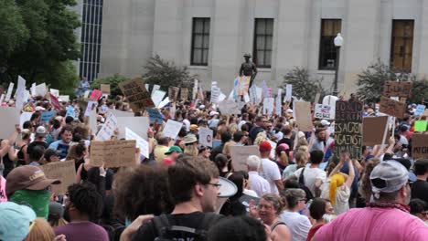 Protestors-gather-at-the-Ohio-Statehouse-to-protest-the-Supreme-Court-striking-down-Roe-Vs