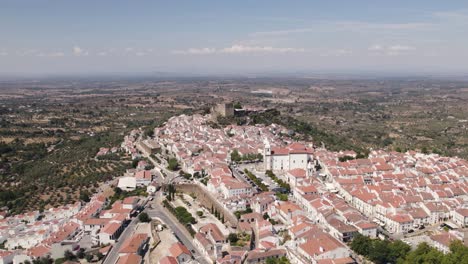Aerial-Panorama-view-over-Charming-Castelo-de-Vide-Village,-Alentejo---Portugal