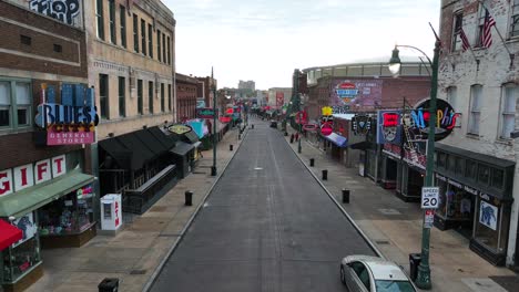 Aerial-of-Blues-Music-bar-and-cafe-restaurant-scene