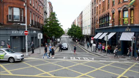 Otra-Calle-De-Dublín-Se-Está-Cerrando-A-Todo-El-Tráfico-Para-Permitir-Que-Los-Cafés-Y-Bares-Accedan-Al-Comercio-En-La-Calzada-De-La-Calle