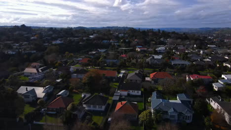 Luftaufnahme-Von-Neuseeländischen-Vorortstadthäusern