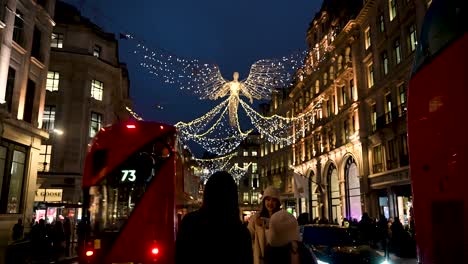 Schau-Dir-Die-Engel-In-Der-Regents-Street,-London,-Vereinigtes-Königreich-An