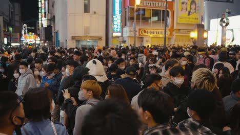 Streets-of-Osaka-Packed-with-Thousands-in-Attendance-on-Halloween