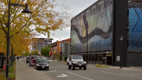 Cars-driving-on-the-roads-of-downtown-Kamloops-on-a-grey-day-between-3rd-Avenue-and-Lansdowne-Street