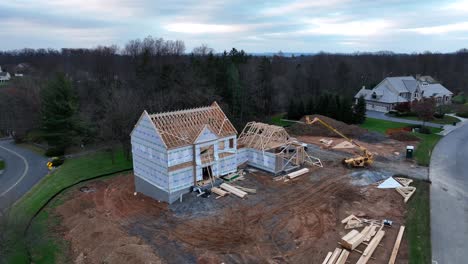 Dachstühle,-Die-Auf-Einem-Im-Bau-Befindlichen-Neuen-Haus-Installiert-Sind