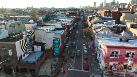 Philly-South-Street,-Beliebtes-Touristenziel-Für-Das-Nachtleben-In-Einer-Großstadt-In-Den-Usa