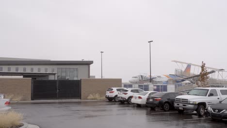 Airplane-at-the-terminal-gate-at-Provo-Municipal-Airport