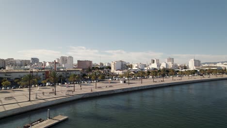 Luftkreisansicht,-Stadtbild-Und-Uferpromenade-Von-Portimao