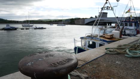 Scenic-Conwy-Town-Pesca-Costera-Frente-Al-Mar-Norte-De-Gales-Destino-Turístico-Dolly-Derecho