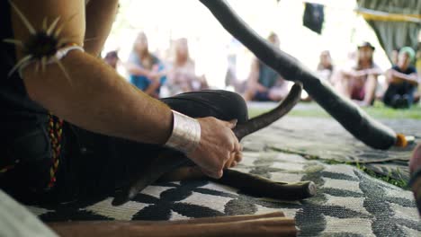 Religiöse-Zeremonie---Ritual-Zum-Feiern-Des-Lebenstreffens-In-Australien