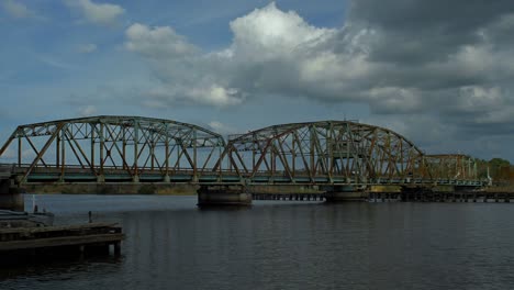 Drehbrücke-Pearl-River-Louisiana-Mississippi-Grenze