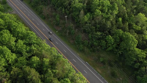 Aerial-View-of-Freeway-in-Green-Forest-Landscape-of-Virginia-State,-USA