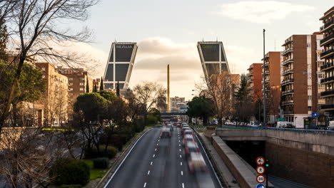 Madrid,-España-Febrero-132020-Castellana-Madrid-Atardecer-Timelapse-4k