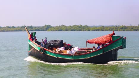 Large-boat-seen-on-the-way-to-St