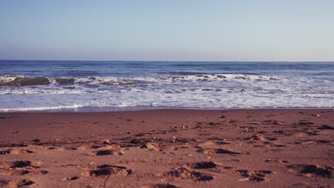 Waves-crashing-on-an-empty-beach