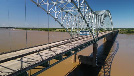 Riss-In-Hernando-de-Soto-Brücke-Entdeckt
