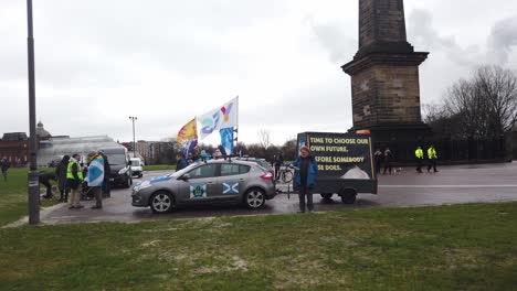 An-activist-gives-a-bystander-a-leaflet