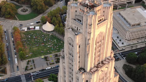 Eine-Einspielung-Der-Cathedral-Of-Learning-Auf-Dem-Pitt-Campus-Im-Oakland-District-Von-Pittsburgh