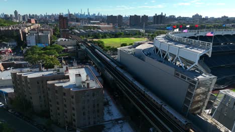 Yankee-Stadium-and-commuter-train-in-The-Bronx