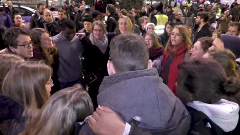 People-crowd-singing-at-the-Stock-Exchange-as-memorial-of-the-terrorist-attacks-on-Brussels-Airport-and-Metro-Maelbeek-earlier-that-day---March-22,-2016---Belgium