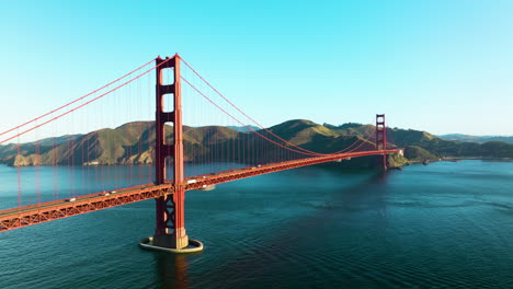 Golden-Gate-Bridge-With-Marin-Headlands-In-The-Background-At-Sunrise-In-California,-USA
