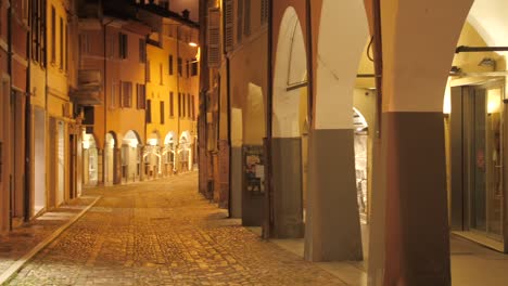 Empty-Historic-Street-At-Night-Due-To-Covid-19-Pandemic-In-Cesena,-Northern-Italy
