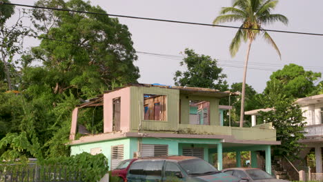 Beschädigte-Gebäude-In-Puerto-Rico-Durch-Den-Hurrikan-Maria-Im-Jahr-2017