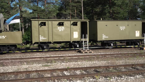 Wider-panorama-of-armored-train-no-7-Wabadus