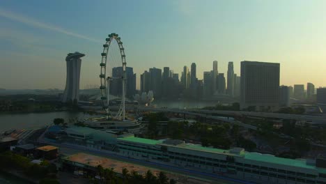 Luftaufnahmen-Des-Stadtbildes-Von-Singapur-Mit-Berühmten-Touristenattraktionen-In-Der-Marina-Bay