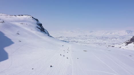 Luftaufnahme-Der-Verschneiten-Berglandschaft