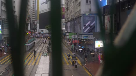Establecimiento-De-Una-Toma-De-Seguimiento-De-Los-Manifestantes-De-Hong-Kong