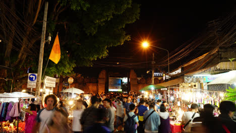 Chiang-Mai-Tailandia,-Alrededor-De:-Timelapse-Chiang-Mai-Calle-Peatonal-En-Tailandia