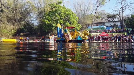 Carnaval-Acuatico-De-Penonome,-Panama