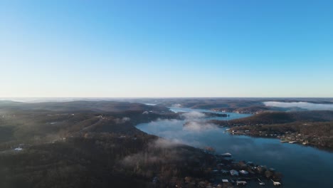 Picturesque-Scenery-of-the-Lake-of-the-Ozarks-in-American-Midwest,-Aerial