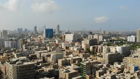 Vista-Aérea-Del-Horizonte-De-Karachi-Durante-El-Día