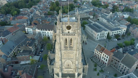 Gothic-Clock-Tower-Of-The-Basilica-Tongeren-In-The-City-Of-Tongeren-In-Limburg,-Belgium