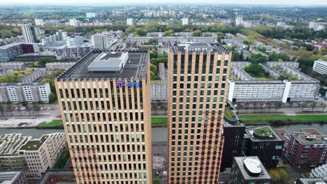 Adelante,-Día,-Vista-Aérea-De-Los-Edificios-Del-Distrito-Bancario-Comercial-De-Amsterdam-Zuid