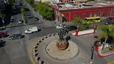 Escultura-Del-Centro-De-La-Ciudad-De-San-Luis-Potosí,-Disparo-De-Drone