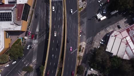 Top-down-view-of-traffic-in-a-high-pass-in-Mexico-City