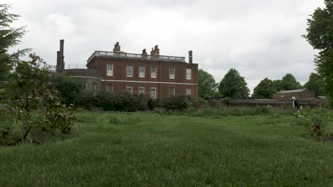 La-Casa-Del-Guardabosques-En-La-Vista-Del-Parque-De-Greenwich-Desde-Los-Jardines-Verdes-En-Greenwich