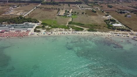 Playa-Specchiolla-Y-Campo-Circundante,-Puglia-En-Italia