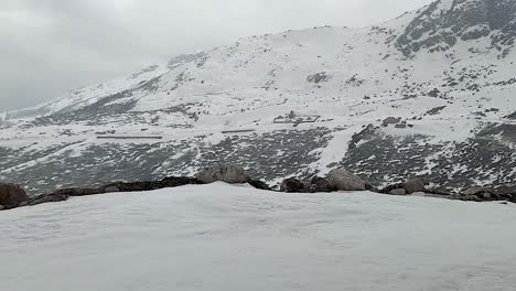 Himalaya-Schneekappen-Berglandschaft-Im-Winter-Am-Morgen-Von-Oben