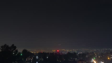 Eine-Nachtzeit-Für-Addis-Abeba-Bei-Nacht-Mit-Fluglinienflug