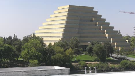 Pyramiden-Regierungsgebäude-In-Sacramento,-Kalifornien