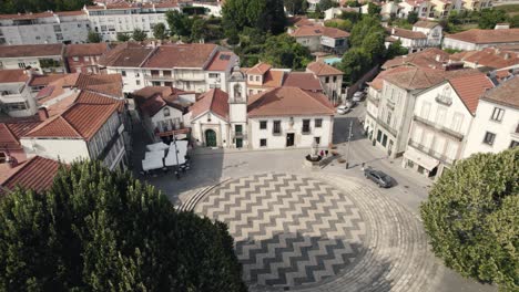 Central-square-and-Misericordia-chapel-in-Arouca-village,-Portugal