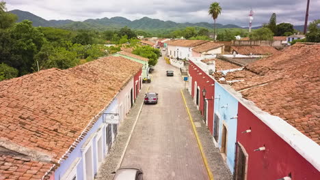Landscape-of-the-colorful-street-buildings-in-Cosala-Magic-Town,-Mexico